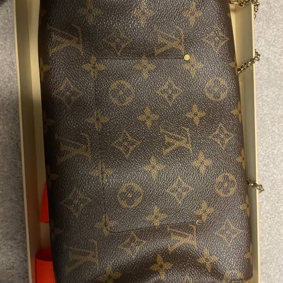 Louis Vuitton Favorite MM - Picture 6 of 8